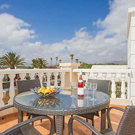 Vila Puerto Del Carmen Sleeps 12 Pool Air Con Wifi