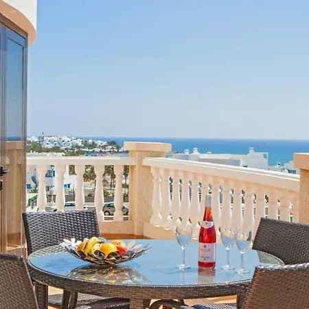Villa Puerto Del Carmen Sleeps 12 Pool Air Con Wifi Puerto del Carmen (Lanzarote)