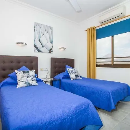 Villa Puerto Del Carmen Sleeps 12 Pool Air Con Wifi *