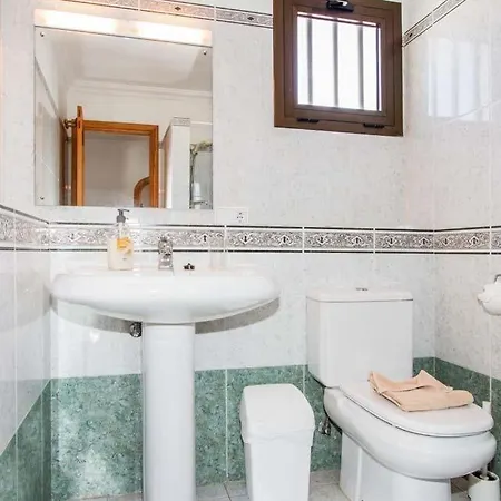 Puerto Del Carmen Sleeps 12 Pool Air Con Wifi * Пуерто-дель-Кармен